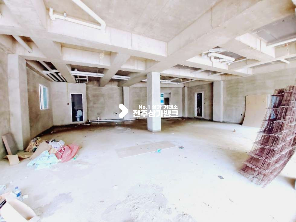 전북 전주완산구 중화산동2가 중화산동 신축 첫입주 네일 미용 판매점 추천 월세 매물번호 11268 사진 1