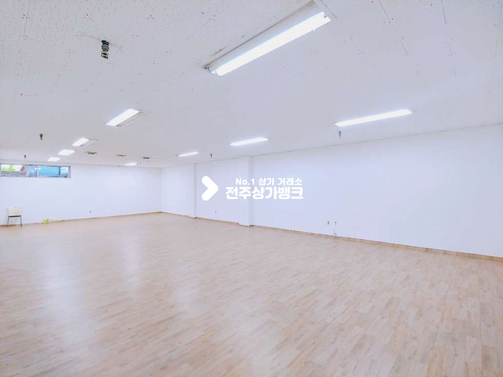 전북 전주덕진구 인후동1가 VV추천업종VV 반지하 깔끔하고 햇빛도 들어옴 50평넓은공간 월세 매물번호 11503 사진 4