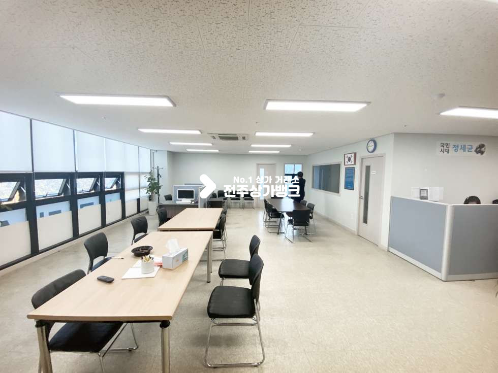 전북 전주완산구 효자동3가 위치좋은 상가 매물 추천 합니다(냉난방기.칸막이/ 무권리금 양도) 월세 매물번호 11489 사진 1