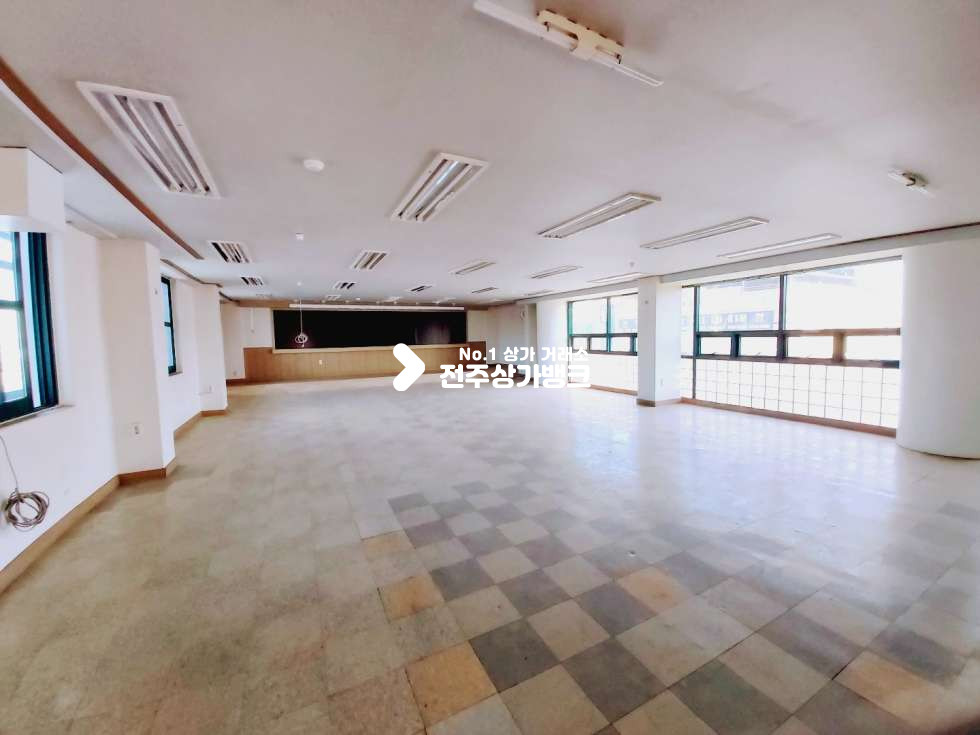 전북 전주완산구 서신동 서신동 중심상권 사무실 학원 등등 강추 월세 매물번호 11548 사진 1