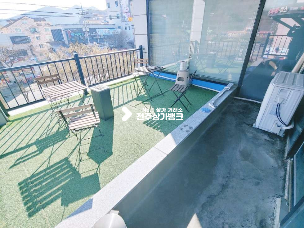 전북 전주덕진구 우아동2가 집기만 가지고 들어가시면 되세요 인테리어 잘 되있습니다. 월세 매물번호 11600 사진 2