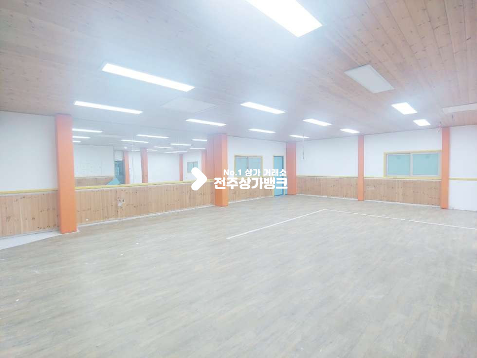 전북 전주완산구 효자동3가 <<추천업종 >>체육시설, 사무실물류창고, 월세 매물번호 11657 사진 1