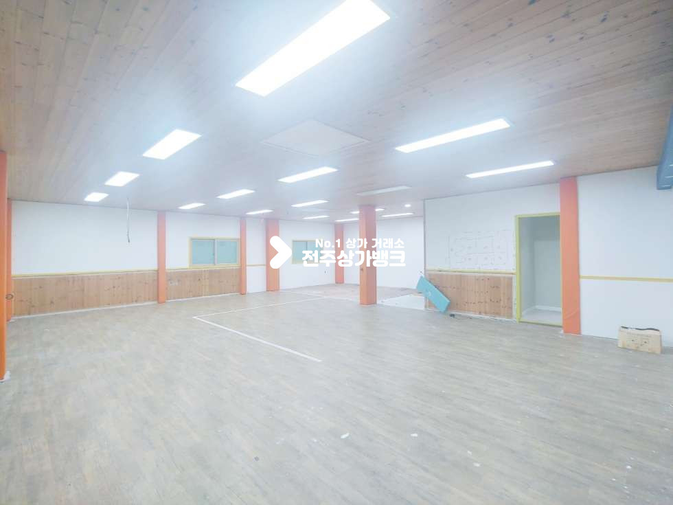 전북 전주완산구 효자동3가 <<추천업종 >>체육시설, 사무실물류창고, 월세 매물번호 11657 사진 2