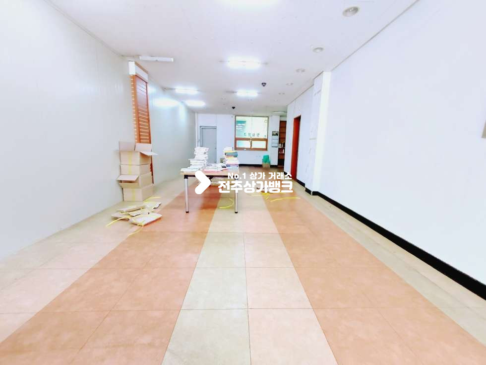 전북 전주완산구 효자동3가 ★ 서곡 부근 미용 판매점 등등 ★ 월세 매물번호 11752 사진 1