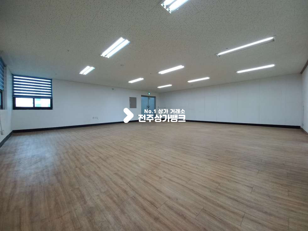 전북 전주완산구 효자동3가 ✧사무실추천 ,방(2)구조분리되어있음✧ 월세 매물번호 11714 사진 3