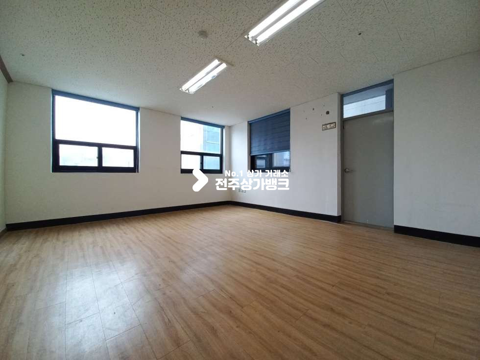 전북 전주완산구 효자동3가 ✧사무실추천 ,방(2)구조분리되어있음✧ 월세 매물번호 11714 사진 7