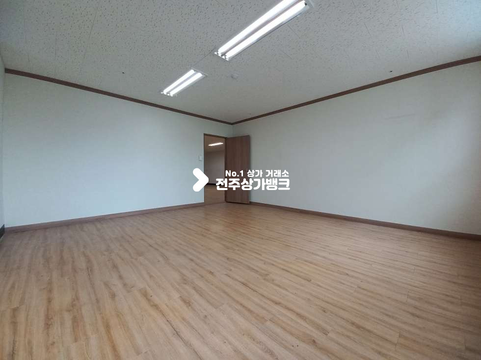 전북 전주완산구 효자동3가 ✧사무실추천 ,방(2)구조분리되어있음✧ 월세 매물번호 11714 사진 8