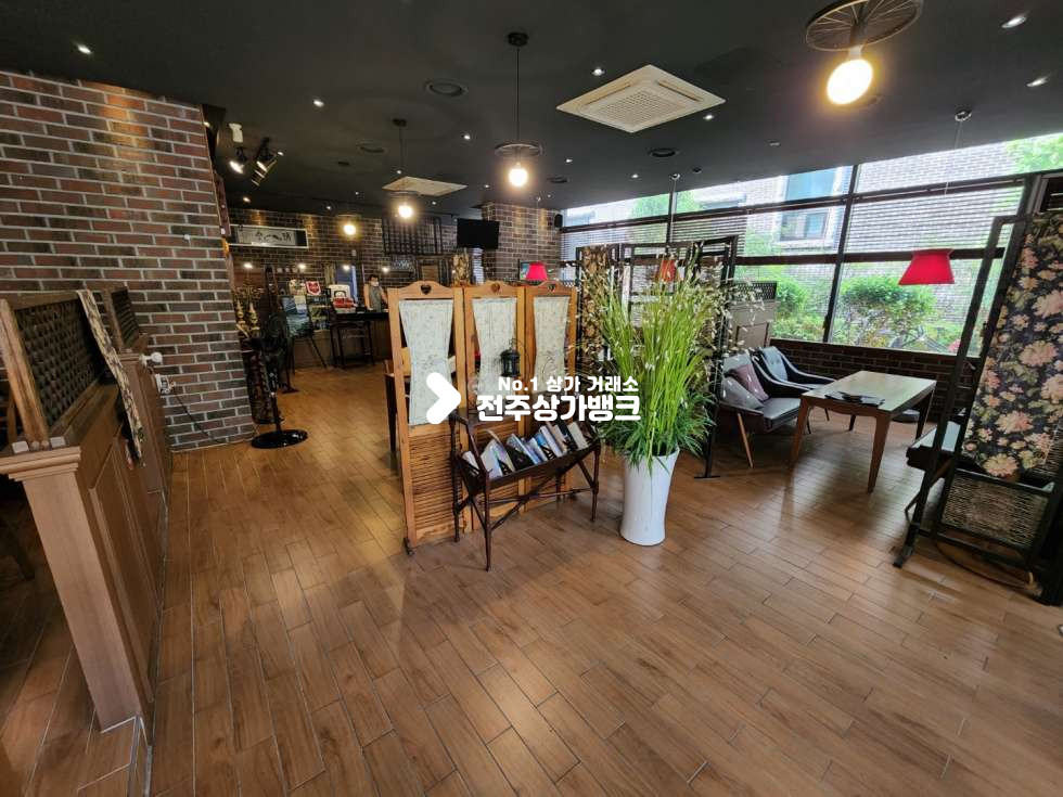 전북 전주완산구 효자동3가 ✧카페 양수가능하며 주류판매가능✧일반음식점가능✧ 월세 매물번호 11812 사진 1