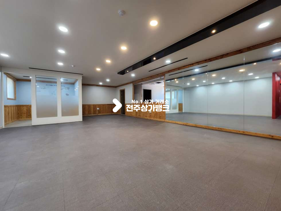 전북 전주완산구 중화산동2가 ✧사무실 강력추천✧2달무료✧대로변인근✧부가세별도✧ 월세 매물번호 11832 사진 1