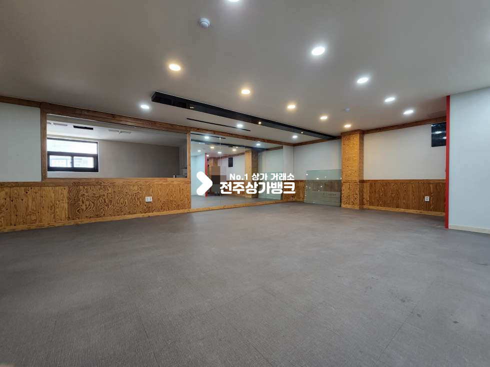 전북 전주완산구 중화산동2가 ✧사무실 강력추천✧2달무료✧대로변인근✧부가세별도✧ 월세 매물번호 11832 사진 3