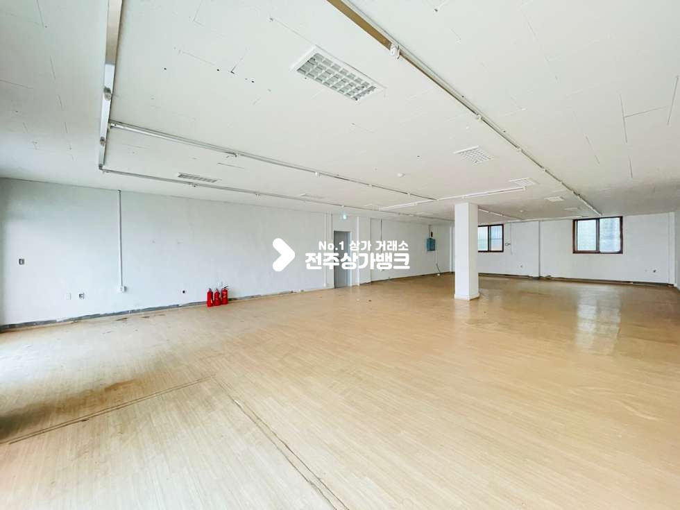 전북 전주완산구 서완산동2가 ✅추천업종✅✧✧사무실,창고용,강력추천 ✧✧자유업종 추천✧가격 조절 해주신답니다 월세 매물번호 11856 사진 1