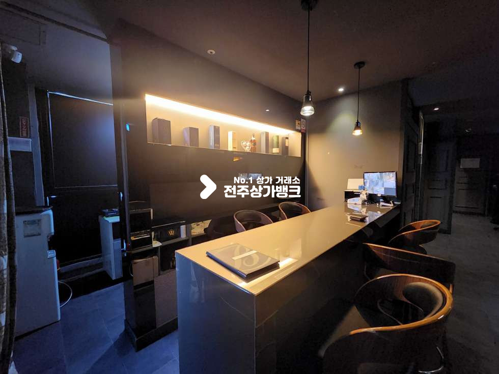 전북 전주완산구 효자동3가 ✧신시가지bar 승계 권리금 협의 가능✧ 월세 매물번호 11859 사진 1