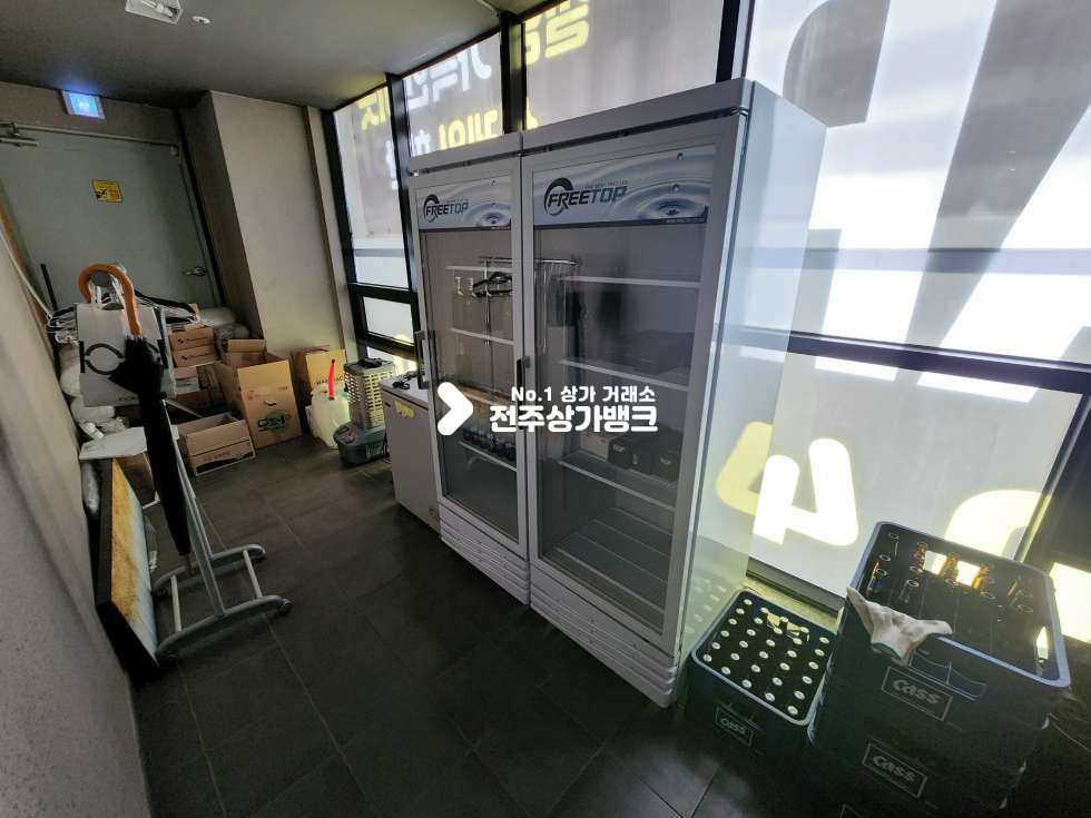 전북 전주완산구 효자동3가 ✧신시가지bar 승계 권리금 협의 가능✧ 월세 매물번호 11859 사진 4