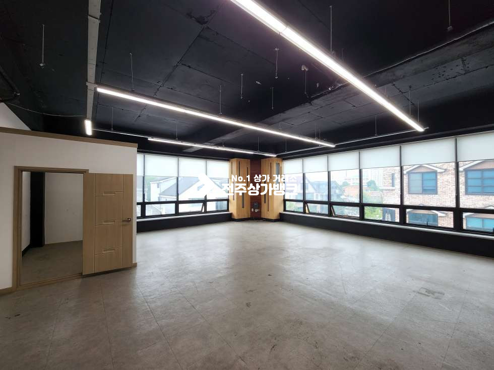 전북 전주완산구 효자동2가 ✧이쁜 인테리어 상가✧사무실 및 스튜디오추천✧타업종가능✧ 월세 매물번호 11914 사진 1