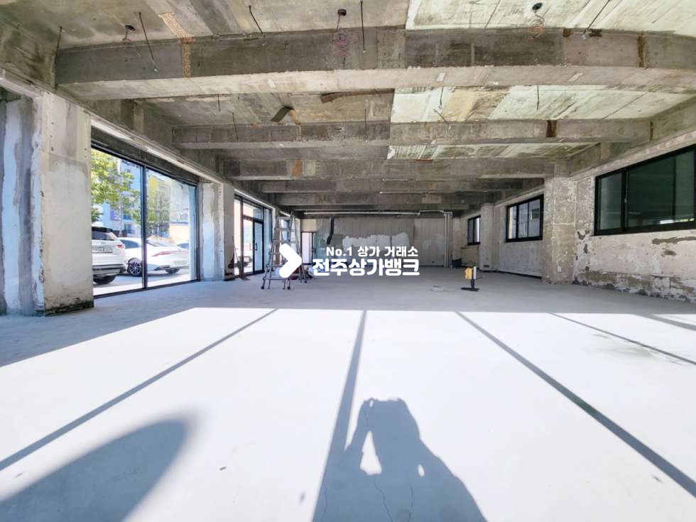 전북 전주덕진구 금암동 ✅금암동✅올리모델링✨대로변✨위치좋은1층상가✨카페,소바✨음식점추천매물~~~~ 월세 매물번호 11744 사진 2