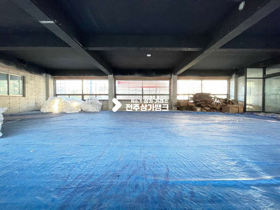 전북 전주완산구 서신동 ✅추천업종✅ ✧✧서신동✧✧기둥없는✧✧70평대✧✧대로변2층✧✧스포츠시설✧✧위치 최고✧✧추천매물✧✧ 월세 매물번호 11998 사진 3