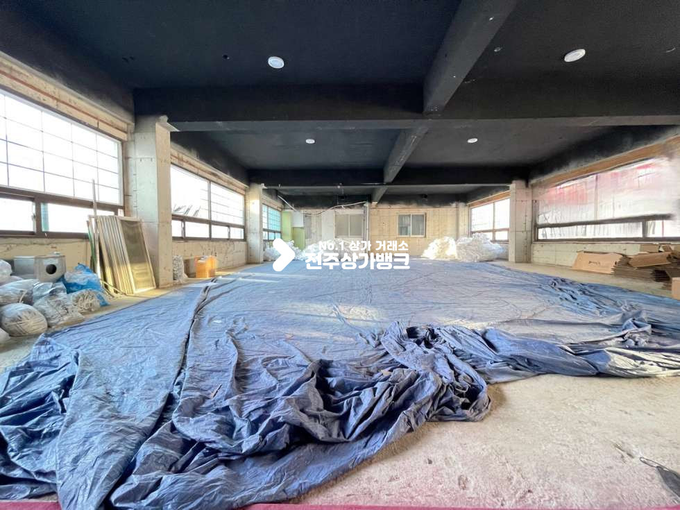 전북 전주완산구 서신동 ✅추천업종✅ ✧✧서신동✧✧기둥없는✧✧70평대✧✧대로변2층✧✧스포츠시설✧✧위치 최고✧✧추천매물✧✧ 월세 매물번호 11998 사진 7