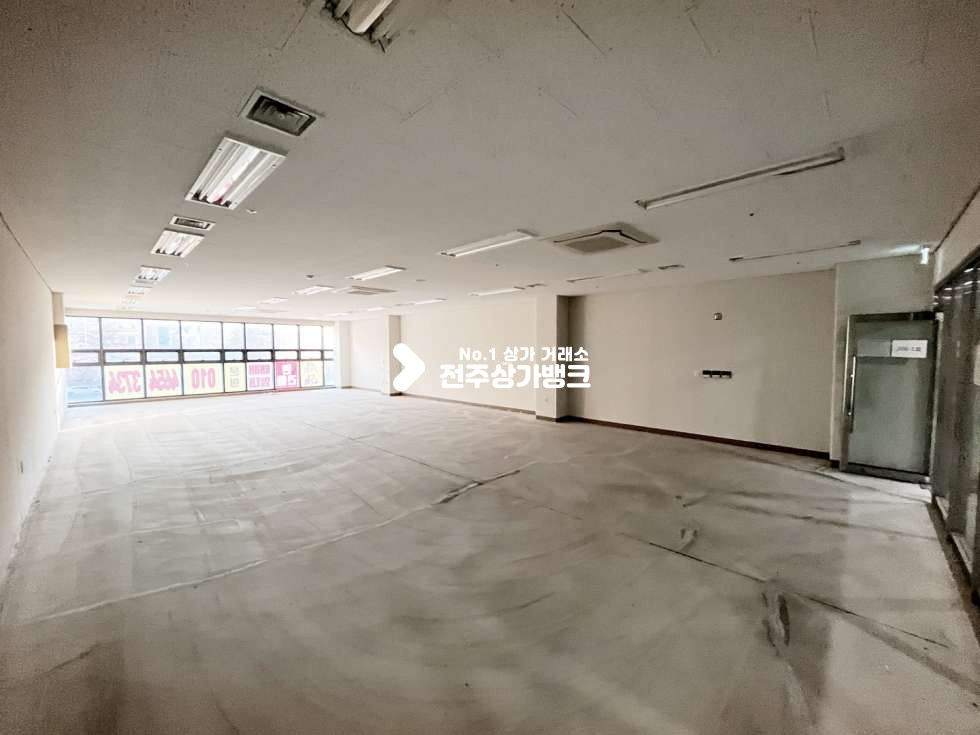 전북 전주완산구 효자동2가 ★ 위치 좋은 저렴한 상가 매물 추천합니다. 시스템 에어컨 ★ 월세 매물번호 12059 사진 1
