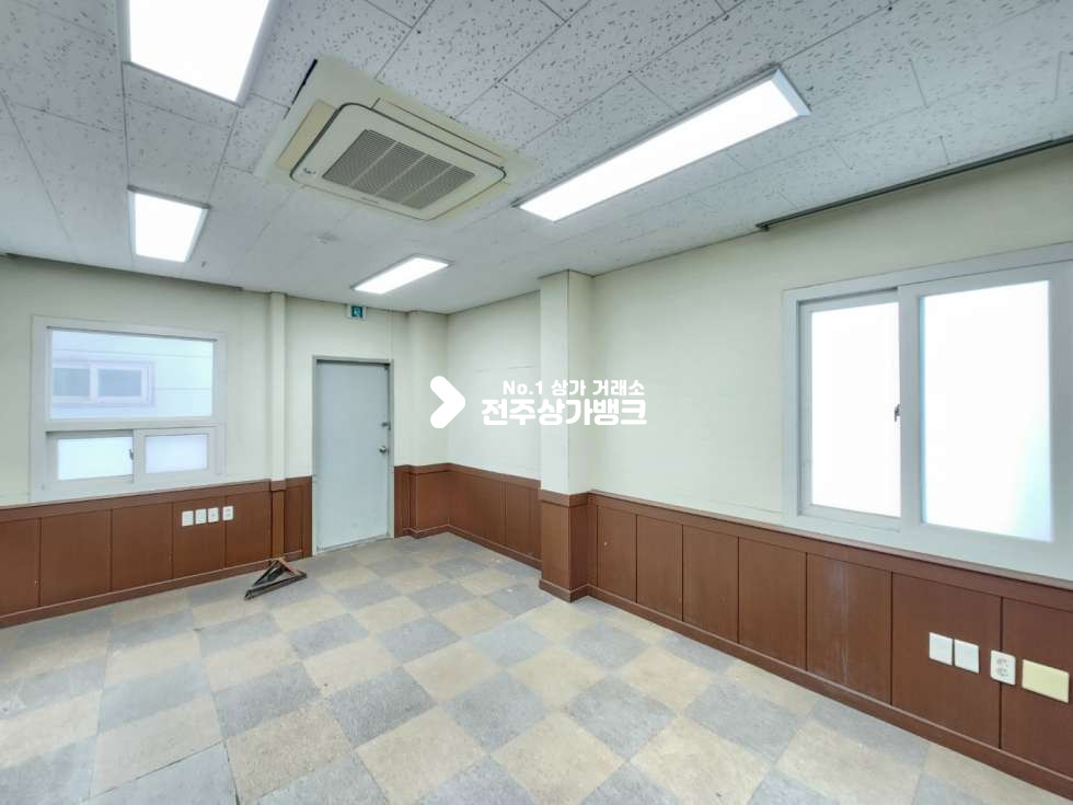 전북 전주덕진구 호성동2가 ☆호성동 넒은 사무실겸용 창고 임대매물 추천!(주차면적 1000평!!대형트럭입장가능!)☆ 월세 매물번호 12106 사진 17
