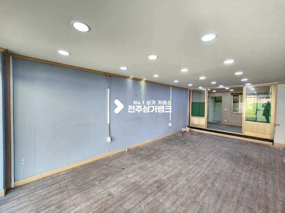 전북 전주완산구 서신동 서신동 저렴하고 넒은 서비스업 , 인터넷 쇼핑몰으로 쓰시기좋은 1층상가입니다. 월세 매물번호 12151 사진 1