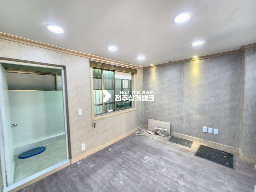 전북 전주완산구 서신동 서신동 저렴하고 넒은 서비스업 , 인터넷 쇼핑몰으로 쓰시기좋은 1층상가입니다. 월세 매물번호 12151 사진 7