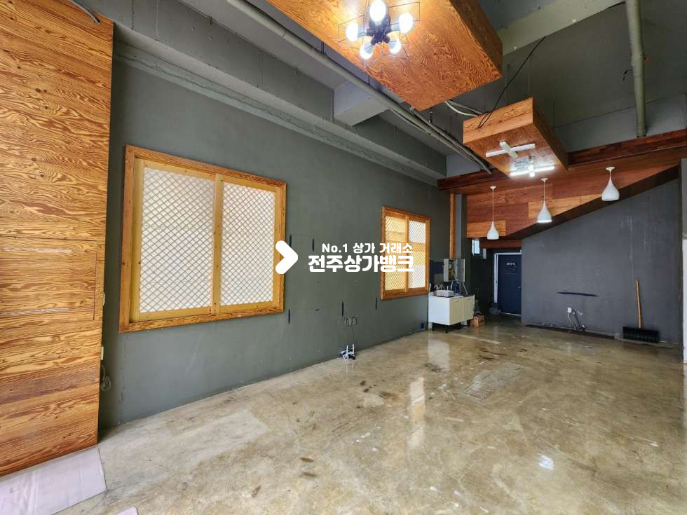 전북 전주완산구 효자동2가 효자동2가 저렴하고 20평 형때 미용업,사무실 가능합니다. 월세 매물번호 12177 사진 1