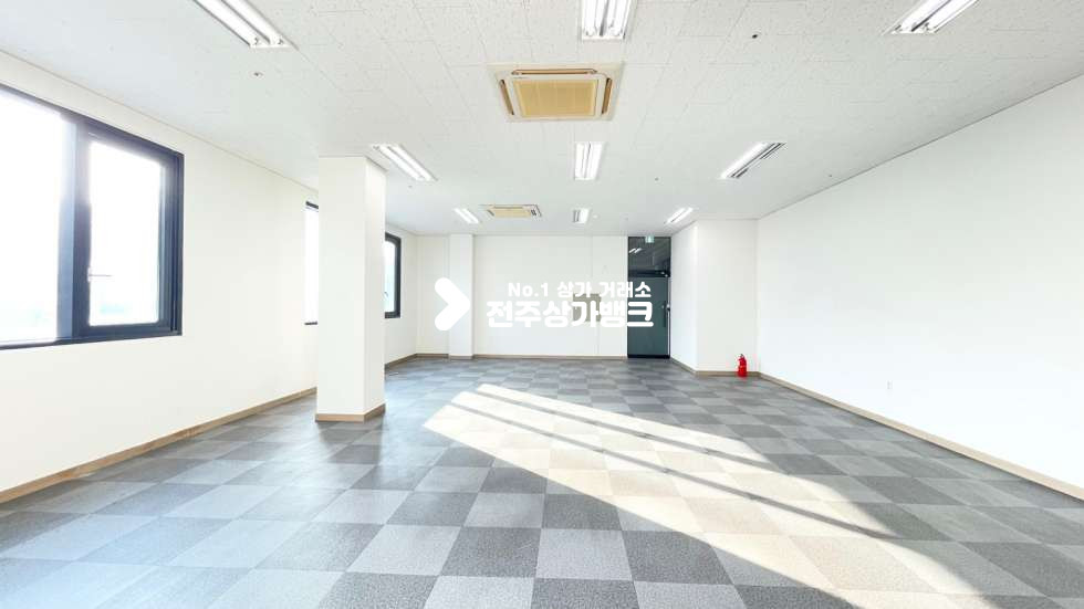 전북 전주완산구 효자동2가 ✧✧채광좋은 ✧✧3층사무실,세미나실,교육실✧✧자유업종추천✧✧냉난방기설치됨 월세 매물번호 12213 사진 5