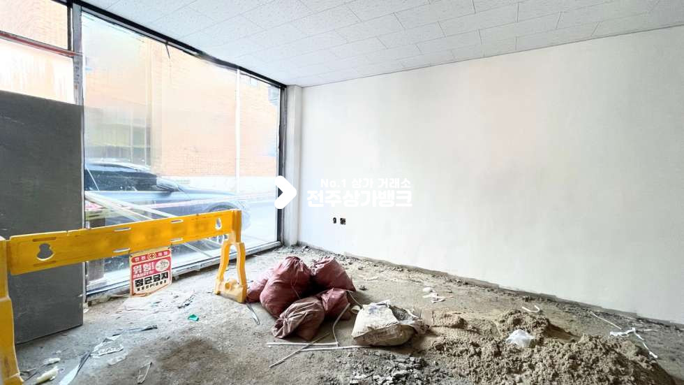 전북 전주완산구 중화산동1가 ★예수병원인근★ 신축빌라상가 ★ 첫입주 ★ 네일 미용 사무실추천 ★ 2월초 입주가능 (화장실있어요!!~~~) 월세 매물번호 12240 사진 1