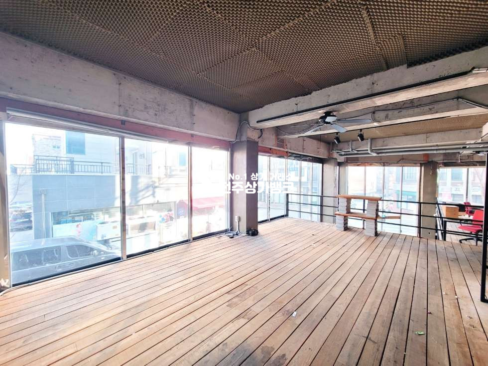 전북 전주완산구 효자동3가 층고높은 복층형상가 주방시설완비 창고있음 월세 매물번호 12285 사진 7