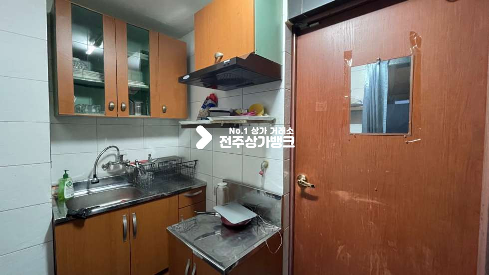전북 전주완산구 서신동 ★★ 양도양수 ★★ 가성비갑 ★★ 권리금없는 Bar ★★ 바로 영업가능 ★★ 서둘러주세용^^ 월세 매물번호 12241 사진 13