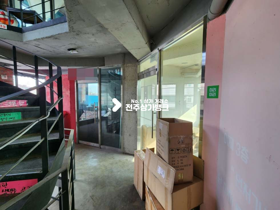 전북 전주완산구 풍남동1가 객리단길 3층 전체 저렴한 월세 즉시입주 가능합니다. 월세 매물번호 12302 사진 5