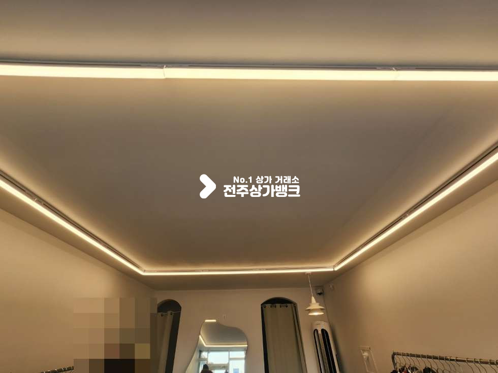 전북 전주완산구 고사동 고사동 저렴한 월세 , 시설 잘되어있는 의류샵 입니다. 월세 매물번호 12325 사진 18