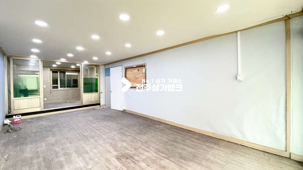 전북 전주완산구 서신동 ✔서신동✔모서리1층✔23평상가✔사무실,공방✔자유업종추천✔화장실✔수도시설✔있어요~! 월세 매물번호 12337 사진 5
