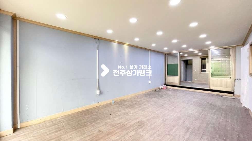 전북 전주완산구 서신동 ✔서신동✔모서리1층✔23평상가✔사무실,공방✔자유업종추천✔화장실✔수도시설✔있어요~! 월세 매물번호 12337 사진 6