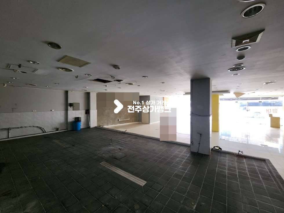 전북 전주완산구 경원동1가 경원동 대로변 상가 대형평수의 즉시입주 가능합니다. 월세 매물번호 12344 사진 7