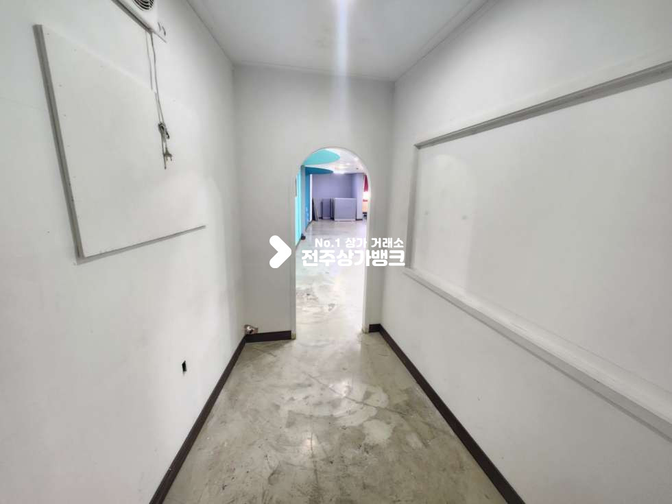 전북 전주완산구 경원동1가 경원동 대로변 상권 사무실,공방으로 쓰시기 좋은곳 즉시입주 가능합니다. 월세 매물번호 12346 사진 10
