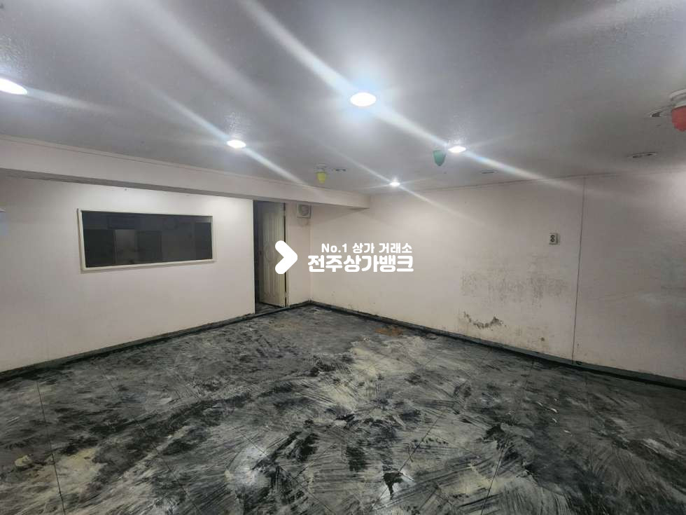 전북 전주완산구 중앙동3가 중앙동 웨리단길 지하까지 사용가능한 상가 즉시입주 가능합니다. 월세 매물번호 12347 사진 11