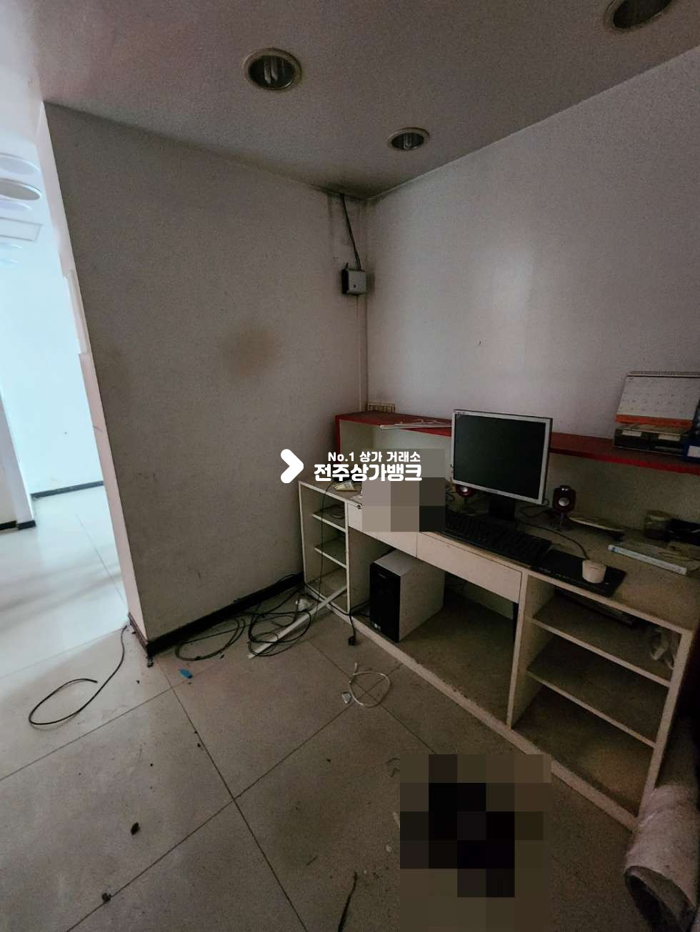전북 전주완산구 경원동1가 객사대로변 16평 상가 즉시입주 가능합니다. 월세 매물번호 12379 사진 7