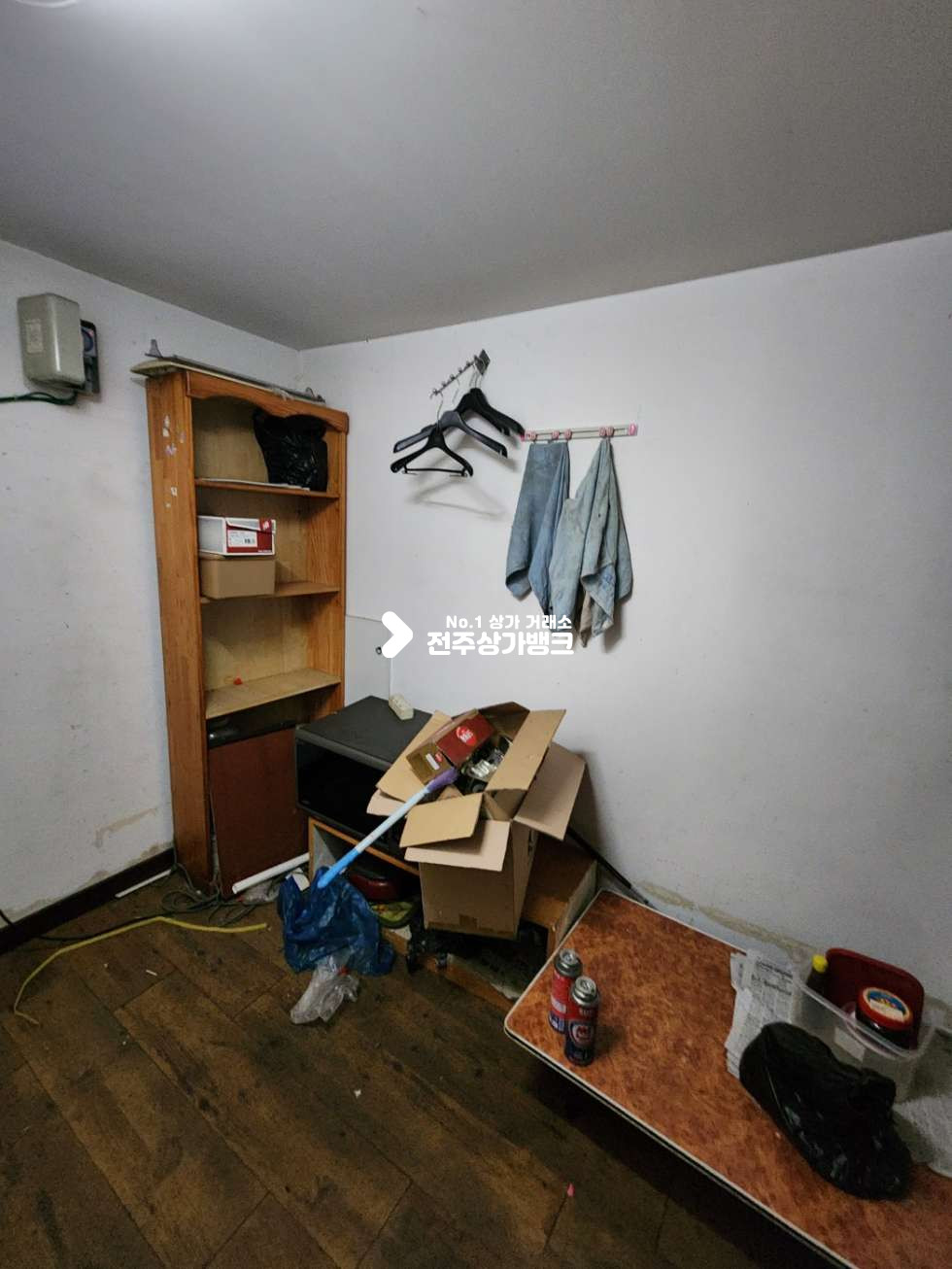 전북 전주완산구 경원동1가 객사대로변 16평 상가 즉시입주 가능합니다. 월세 매물번호 12379 사진 9