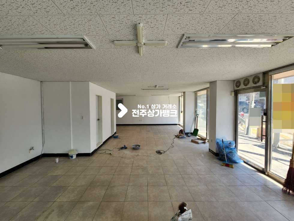 전북 전주덕진구 금암동 금암동 인근 학교주면 편의점,미용 추천상가 즉시입주 가능합니다. 월세 매물번호 12414 사진 5