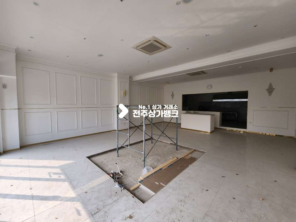 전북 전주완산구 효자동3가 시설 잘되어있는 무권리금 신시가지 초입상가 즉시 입주 가능합니다. 월세 매물번호 12467 사진 6