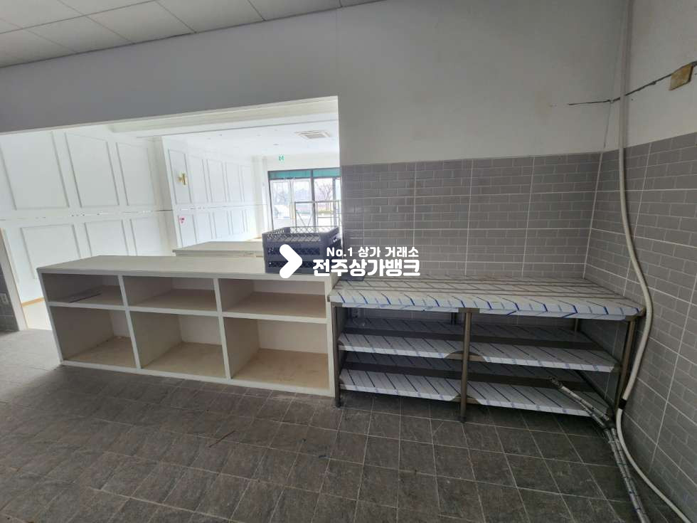 전북 전주완산구 효자동3가 시설 잘되어있는 무권리금 신시가지 초입상가 즉시 입주 가능합니다. 월세 매물번호 12467 사진 11