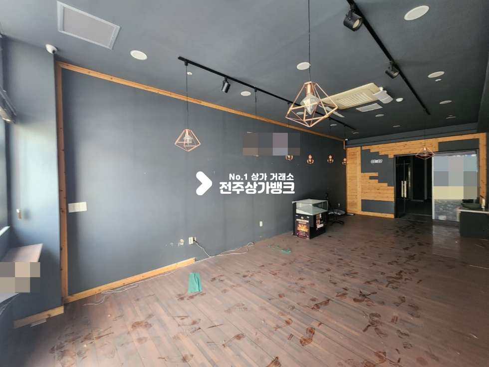 전북 전주완산구 효자동2가 채신청 &스타벅스 근처의 저렴한 1층 상가 매물 즉시입주가능합니다. 월세 매물번호 12490 사진 3