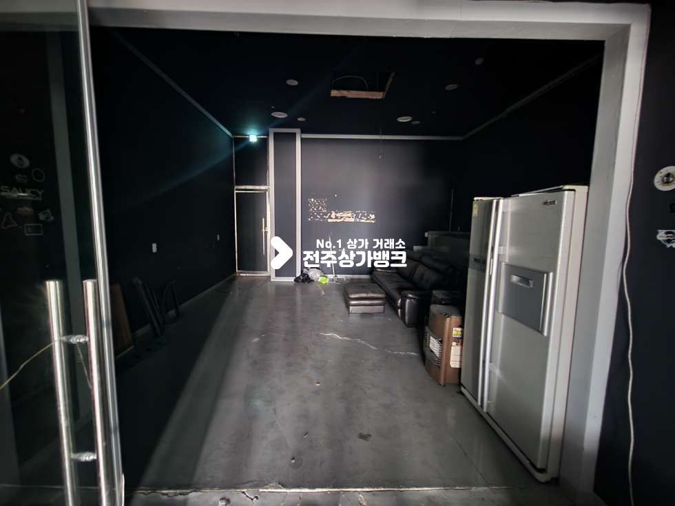전북 전주완산구 효자동2가 채신청 &스타벅스 근처의 저렴한 1층 상가 매물 즉시입주가능합니다. 월세 매물번호 12490 사진 8