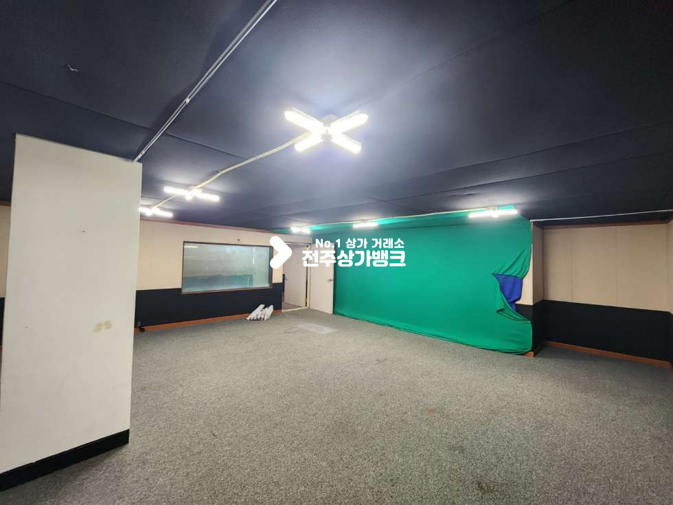 전북 전주완산구 중화산동2가 중화산동 3층 단독 사무실임대 내부 방음벽시공되어있습니다. 월세 매물번호 12512 사진 6