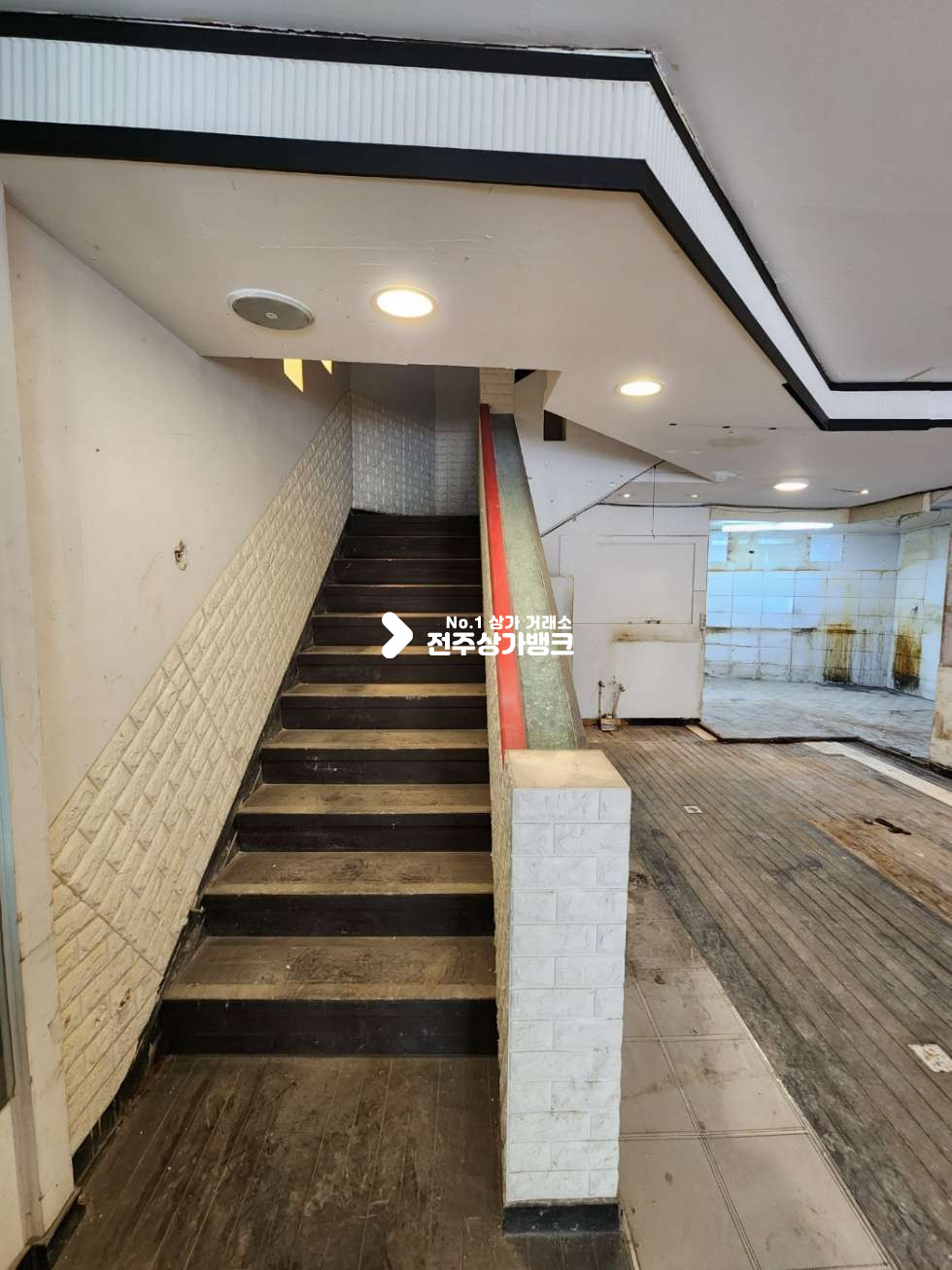 전북 전주완산구 중앙동3가 웨리단길 저렴한가격의 건물통 임대 즉시입주가능합니다 월세 매물번호 12527 사진 9