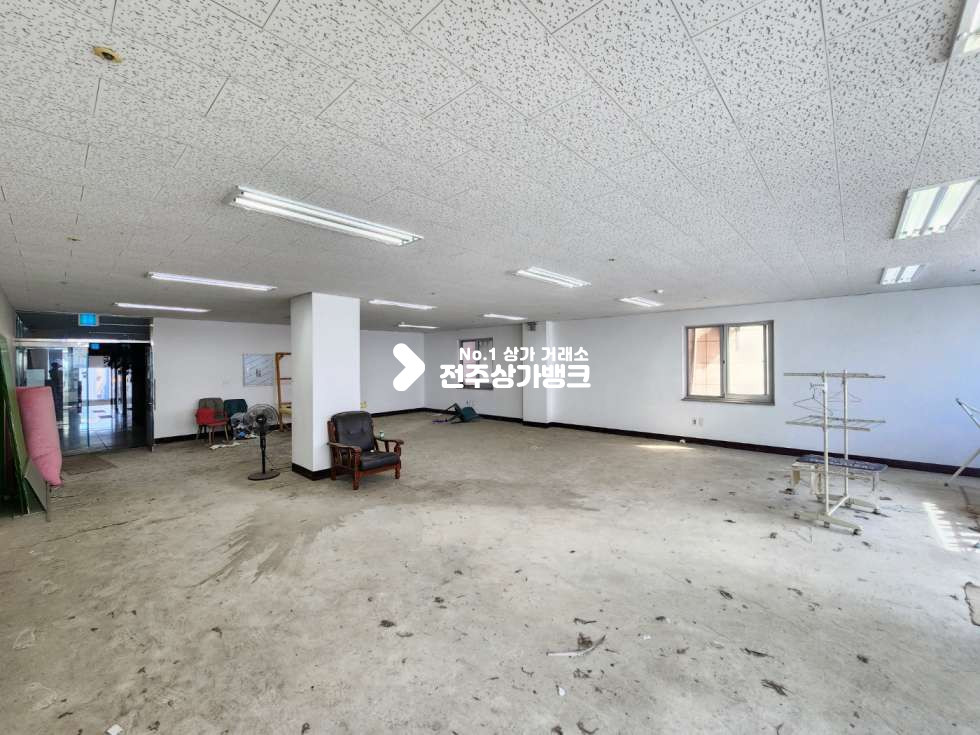 전북 전주완산구 효자동3가 신시가지 채광좋은 상가 임대 즉시입주 가능합니다. 월세 매물번호 12569 사진 2