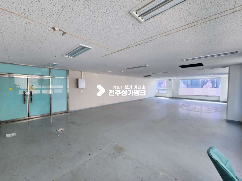 전북 전주완산구 효자동3가 효자동신시가지 빌딩 사무실자리 즉시입주 가능합니다. 월세 매물번호 12576 사진 3