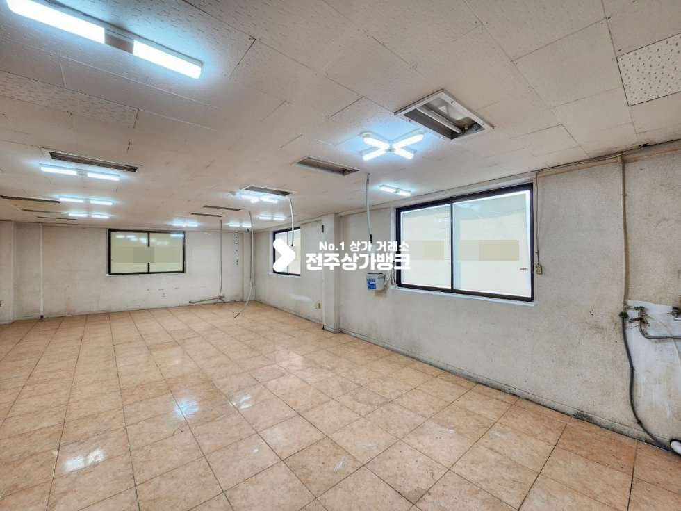 전북 전주덕진구 금암동 금암동 학원 자리 저렴한 가격대 즉시입주 가능합니다. 월세 매물번호 12580 사진 4
