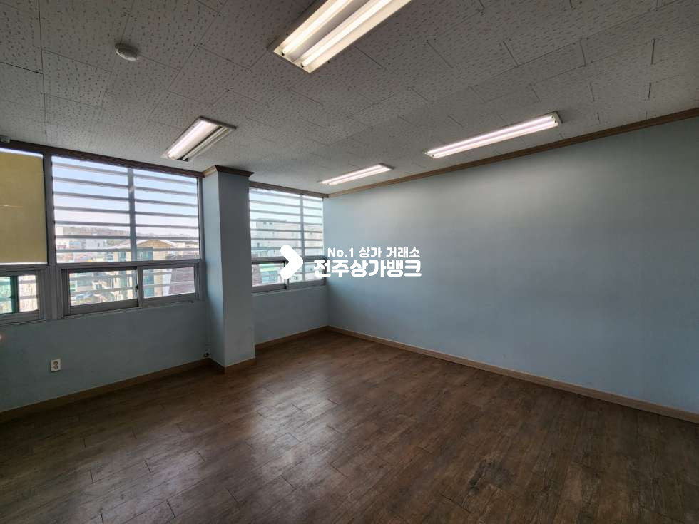 전북 전주완산구 서신동 서신동 학원 으로 강력추천드리는 매물 즉시입주 가능합니다. 월세 매물번호 12583 사진 15